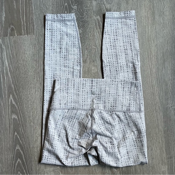 Lululemon Wunder Under High-Rise Leggings - Picture 2 of 3